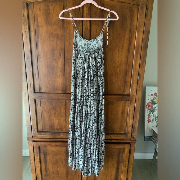 NATURAL LIFE Floral Maxi Dress - Black and White - Picture 10 of 10